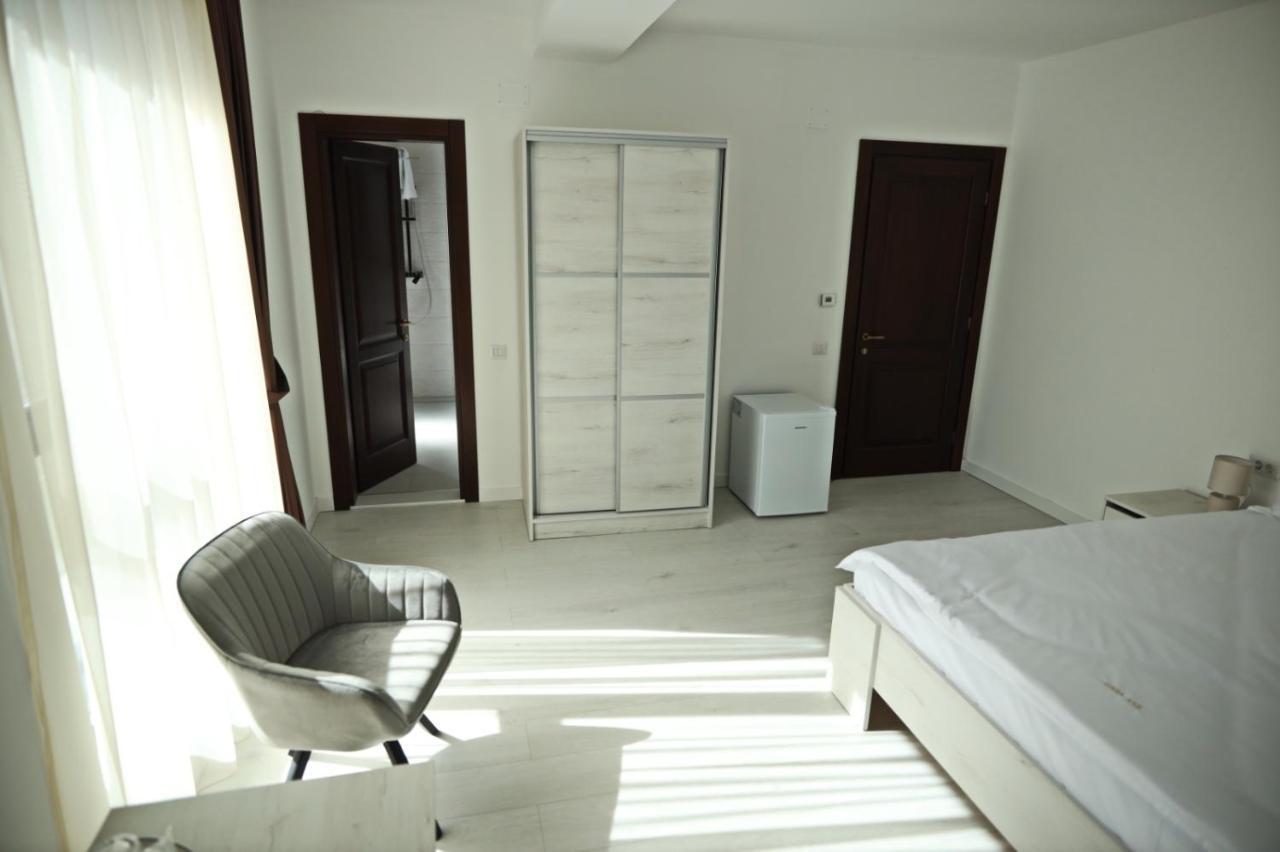 Casa Vys Apartamento Piteşti Exterior foto