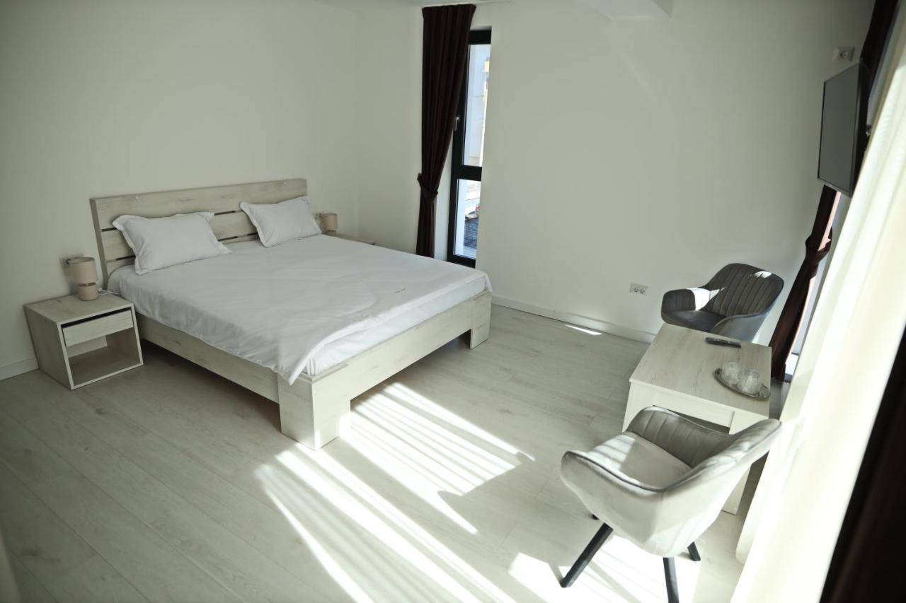 Casa Vys Apartamento Piteşti Exterior foto